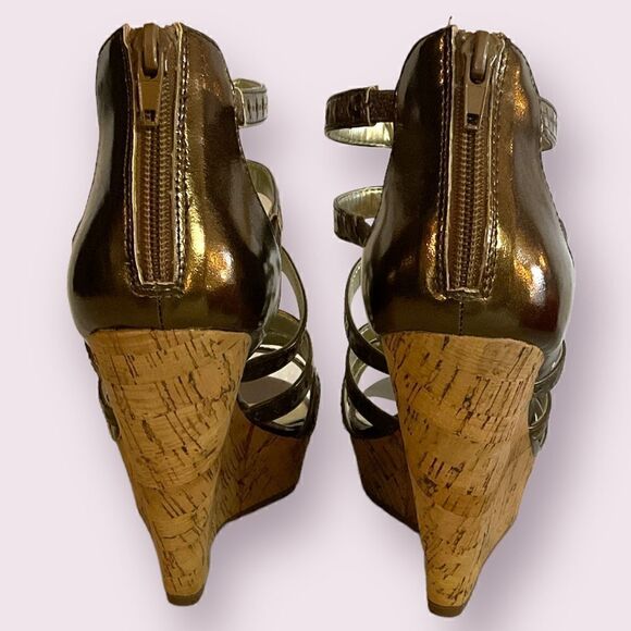 Carlos By Carlos Santana Size 9.5 Maliki Wedges, Bronze Metallic - Picture 3 of 5